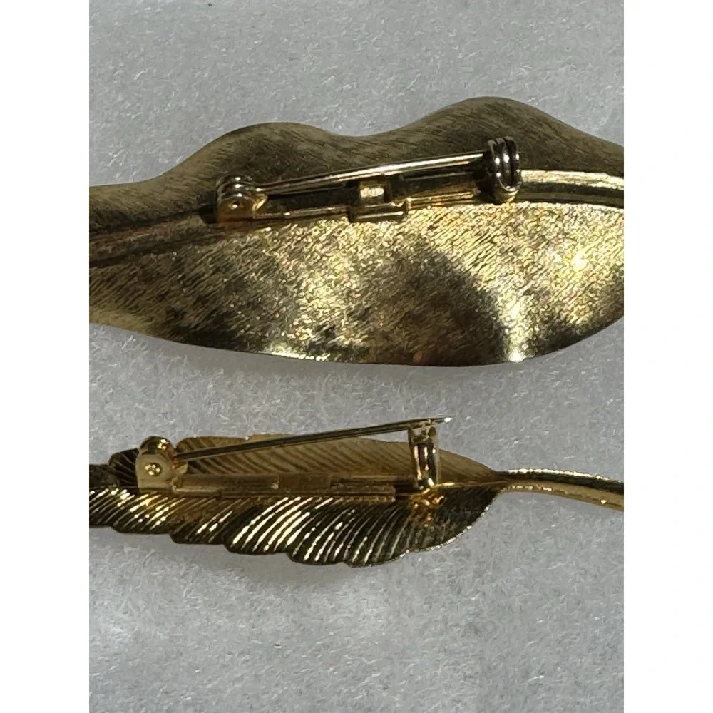 2 Piece Lot Of Vintage Gold Tone Leaf With Faux‎ Pearls Lapel Hat Pin Brooch